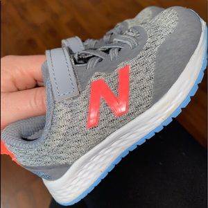New Balance tennis shoes